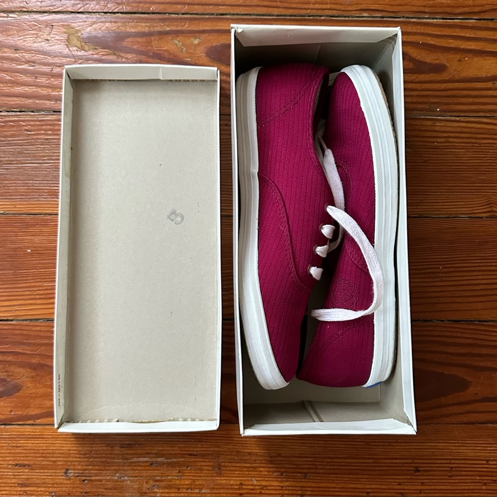Vintage 1993 Keds Ribbed Oxford in Wine Sz 7 w orig box